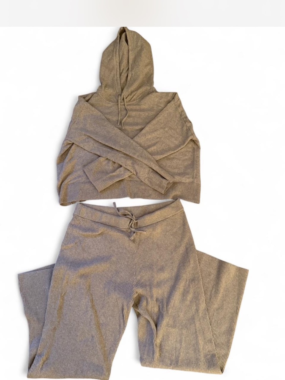 GAP Ribbed Lounge Set in Taupe
